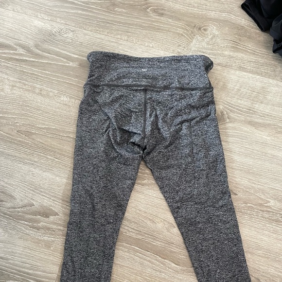 Lululemon Wunder Under salt n pepper leggings! - Picture 3 of 3